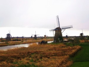 1-2オランダ　キンデルダイク風車群